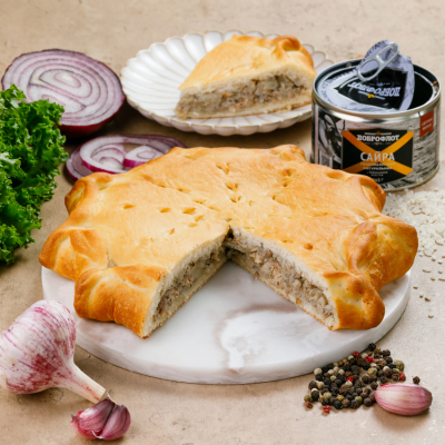 Пирог с сайрой и рисом